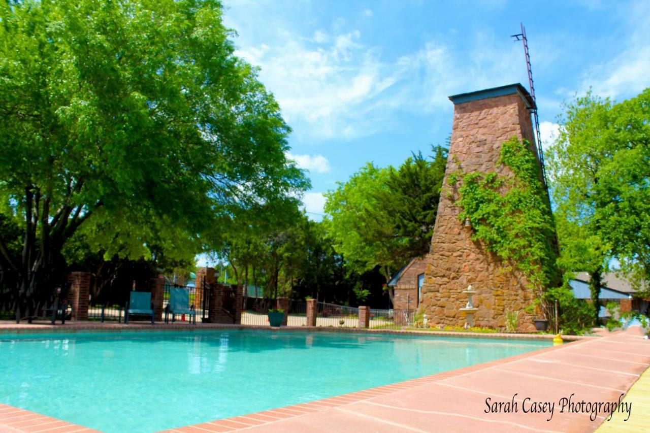 The Monastery At Forest Lake Oklahoma City Exteriér fotografie